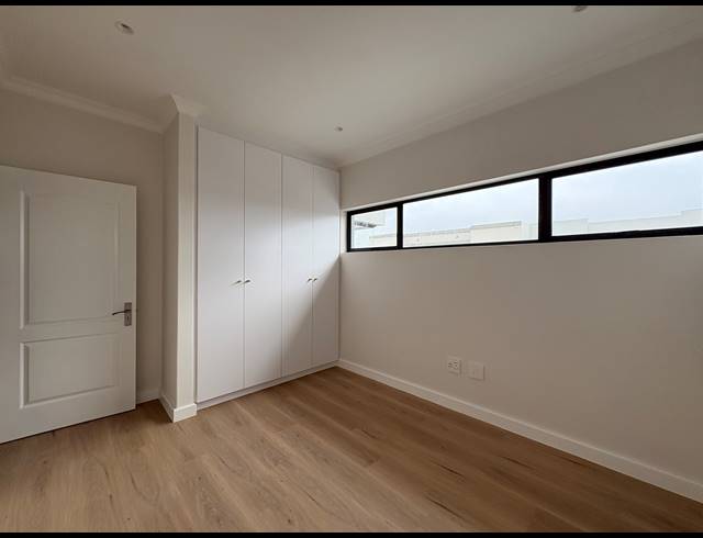 4 BEDROOM HOUSE FOR SALE IN SANDOWN